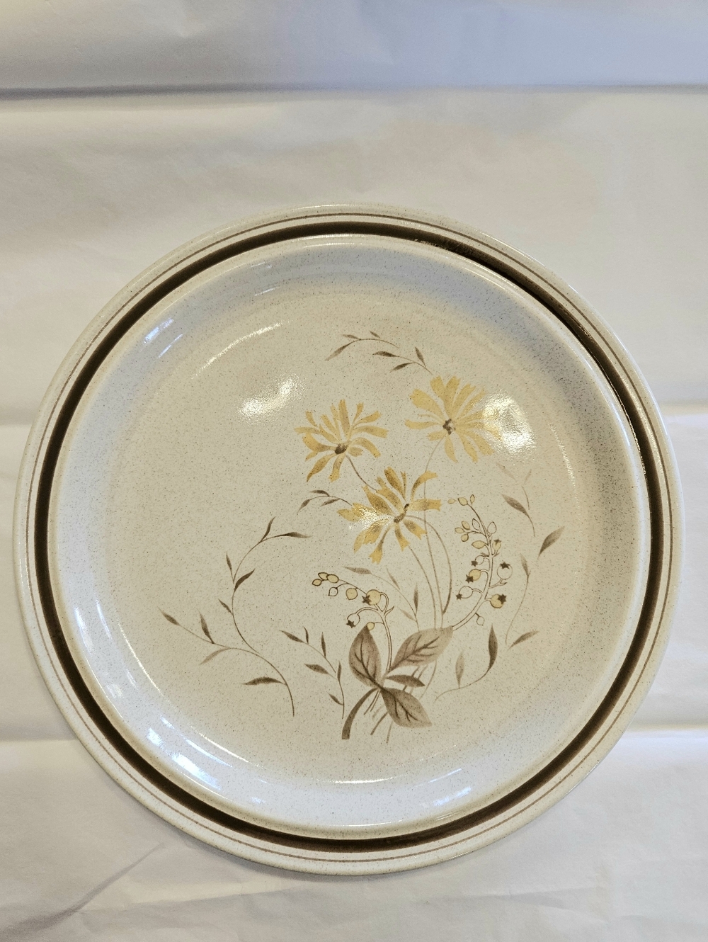 Dinner Plate "Sandsprite" by Royal Doulton.